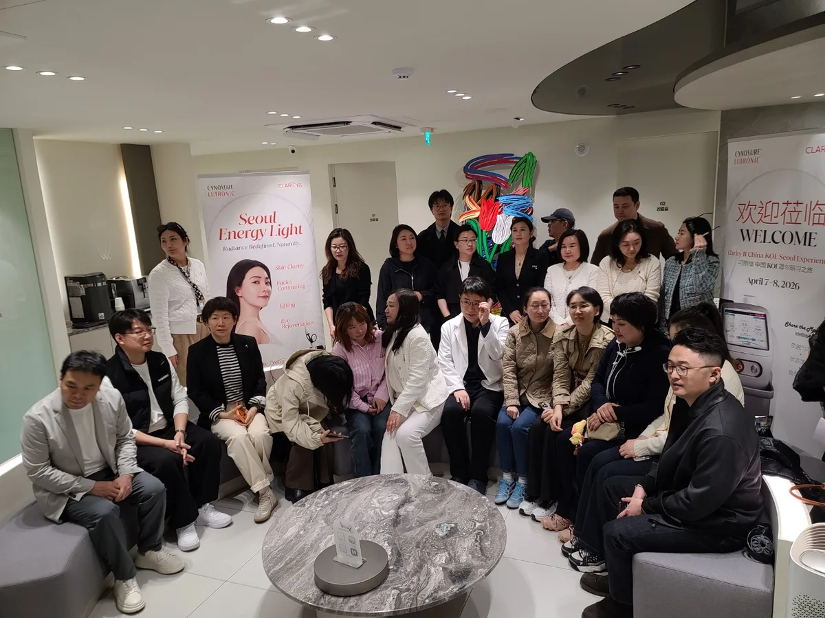 Clinic visit by international physicians